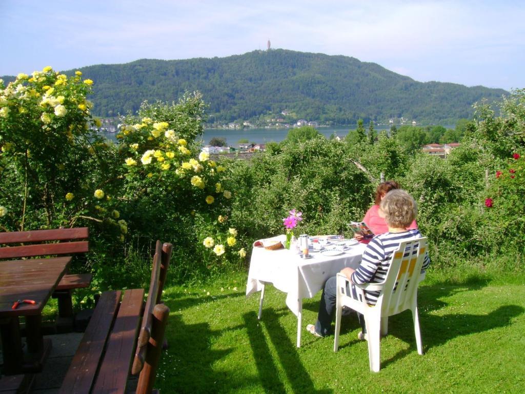St. Oswalderhof Bed & Breakfast เพิร์ทชาค อัม เวิร์ทเทอร์ซี ภายนอก รูปภาพ