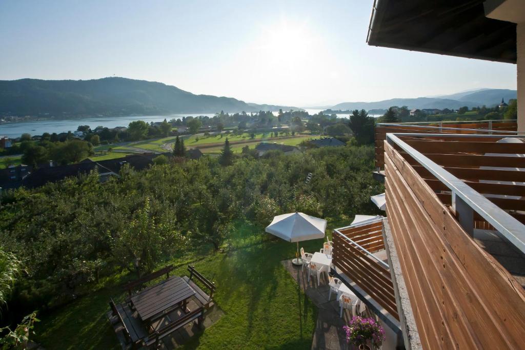 St. Oswalderhof Bed & Breakfast เพิร์ทชาค อัม เวิร์ทเทอร์ซี ภายนอก รูปภาพ