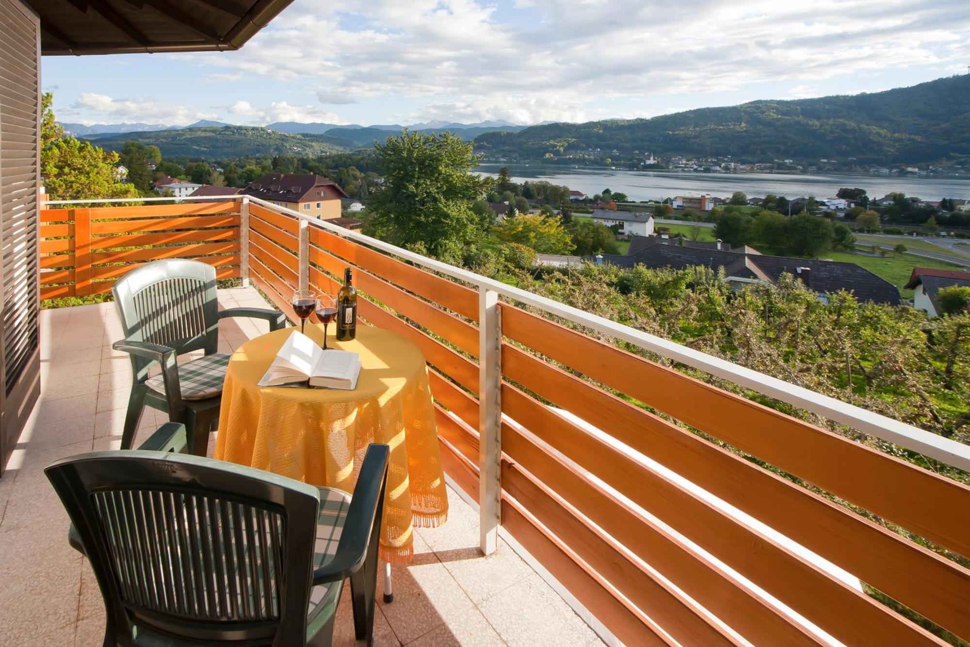 St. Oswalderhof Bed & Breakfast เพิร์ทชาค อัม เวิร์ทเทอร์ซี ภายนอก รูปภาพ